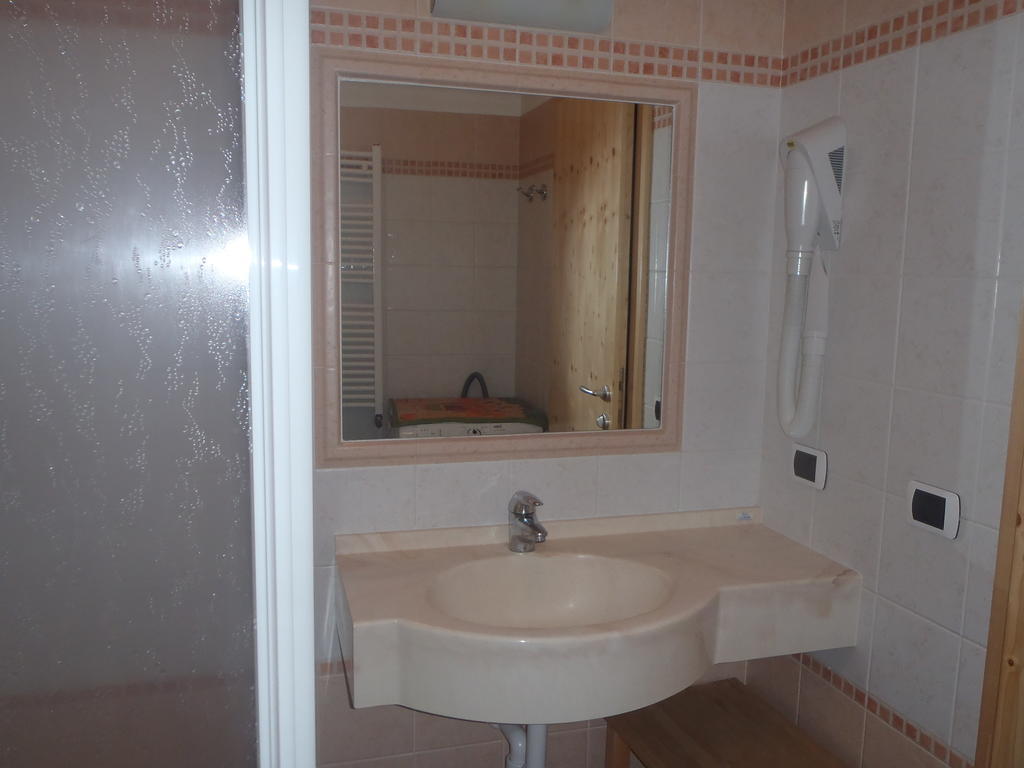 Baita La Broina Livigno Room photo